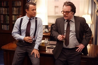 Tom Hanks and Philip Seymour Hoffman in Charlie Wilsonâ€™s War